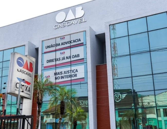 OAB Cascavel homenageia advogados com mais de 45 anos de carreira